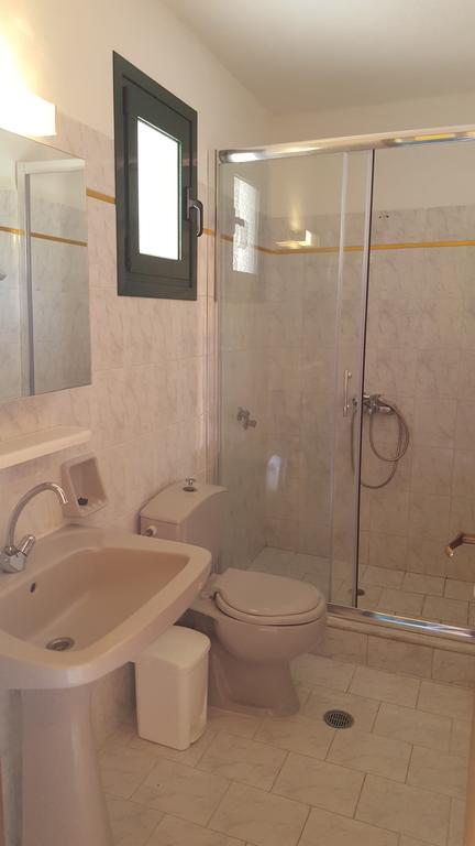 Lola Apartments Liapades Bagian luar foto